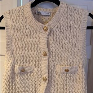 Zara Ivory Sleeveless Knit Cardigan